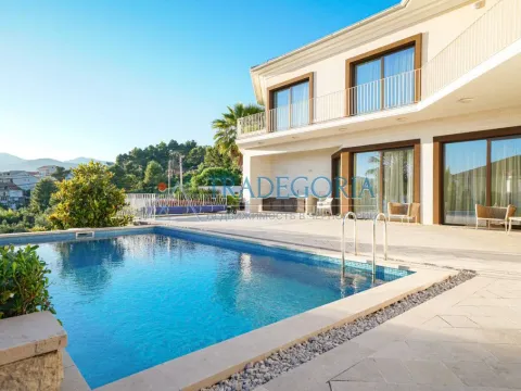 Prodaja, kuća, 285m², Tivat, Crna Gora