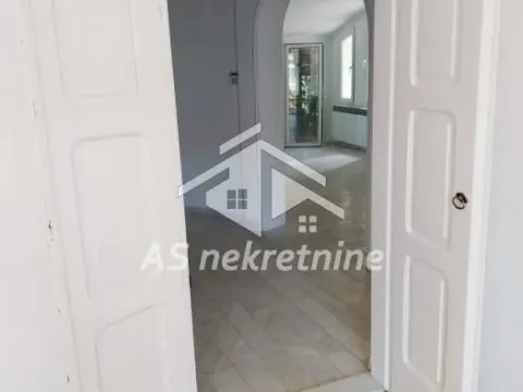 Rent, house, 260m², Neimar, Vračar Sve Podlokacije - image 13