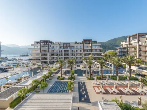 Sale, three bedroom apartment, 228m², Porto Montenegro, Tivat - image 2