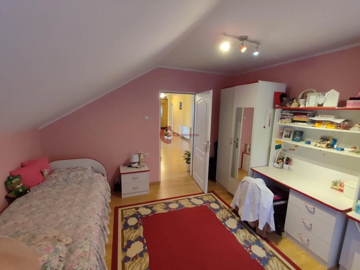 Prodaja, kuća, 224m², Dudova Šuma, Subotica