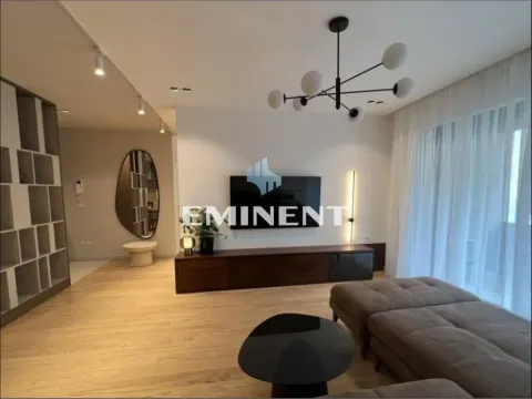 Izdavanje, četvorosoban stan, 112m², Stari Grad, Beograd - image 1