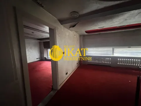 Izdavanje, poslovni prostor, 309m², Stari Grad, Beograd - image 17