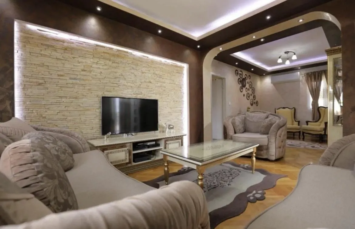 Rent, house, 250m², Tološi, Podgorica