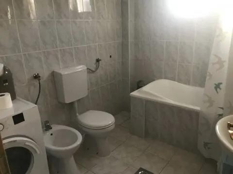 Rent, three bedroom apartment, 130m², Čeluga, Bar - image 8
