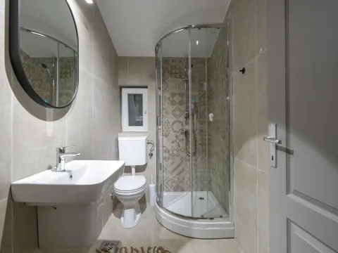 Sale, house, 198m², Dumidran, Tivat - image 7