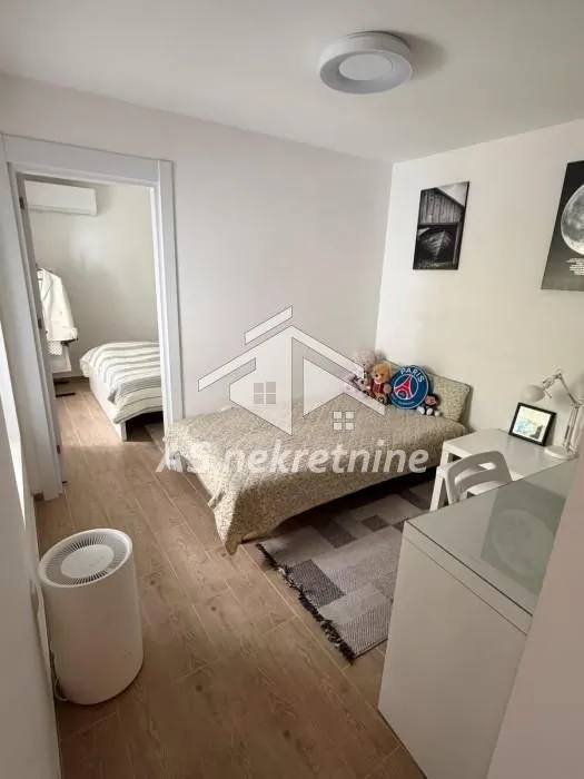 Rent, two bedroom apartment, 42m², Stari Grad, Beograd