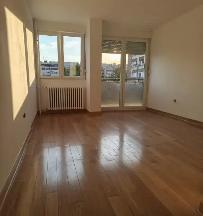 Prodaja, dvosoban stan, 52m², Sajmište, Novi Sad