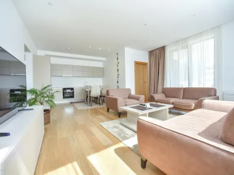 Rent, two bedroom apartment, 73m², Budva, Crna Gora - image 2