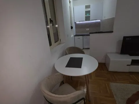 Izdavanje, jednosoban stan, 30m², Zabjelo, Podgorica - image 7