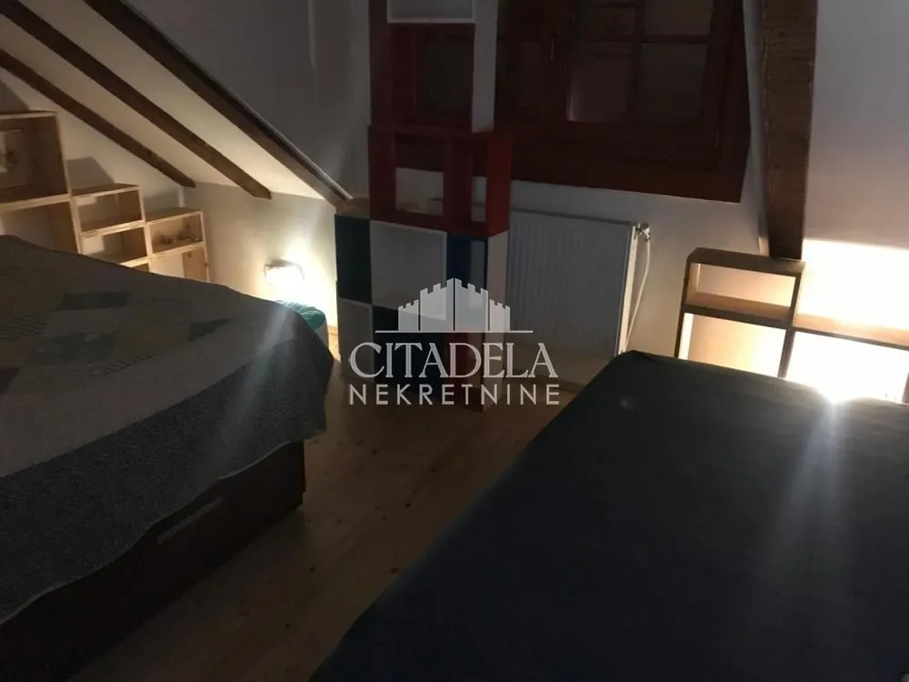 Rent, house, 200m², Surčin, Beograd