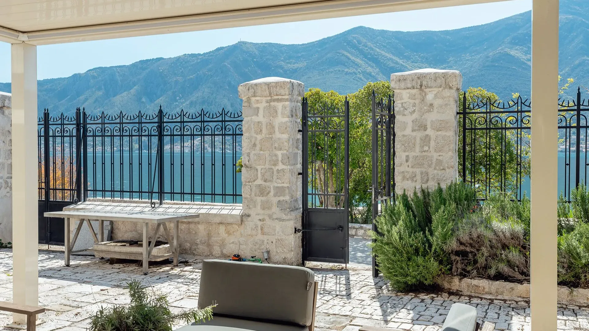 Prodaja, kuća, 490m², Kotor, Crna Gora