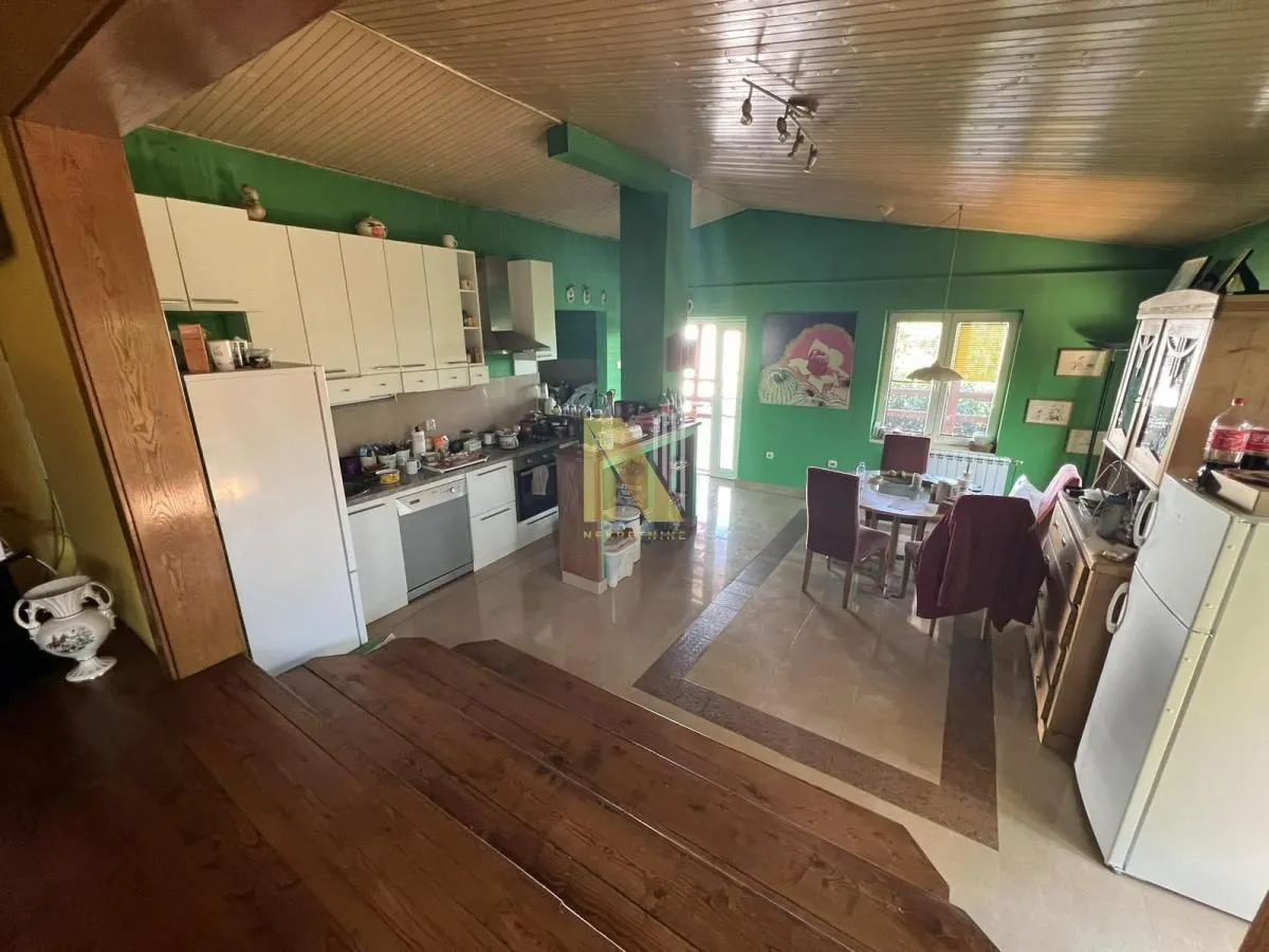 Prodaja, kuća, 135m², Rakovac, Novi Sad Sve Podlokacije