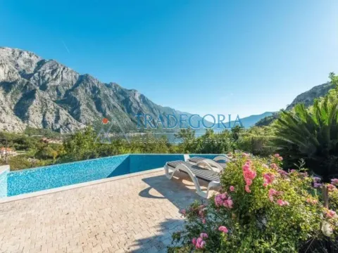 Prodaja, kuća, 148m², Kotor, Crna Gora - image 4