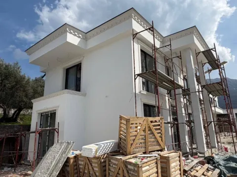 Prodaja, kuća, 200m², Centar, Bar - image 2