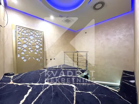 Izdavanje, poslovni prostor, 150m², Centar, Podgorica - image 8