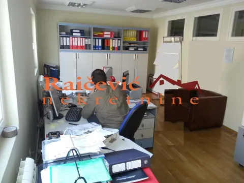 Prodaja, poslovni prostor, 150m², Lekino Brdo, Voždovac Sve Podlokacije - image 5