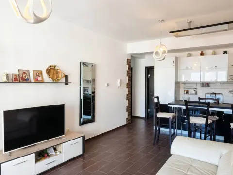 Rent, one bedroom apartment, 51m², Centar, Budva - image 8