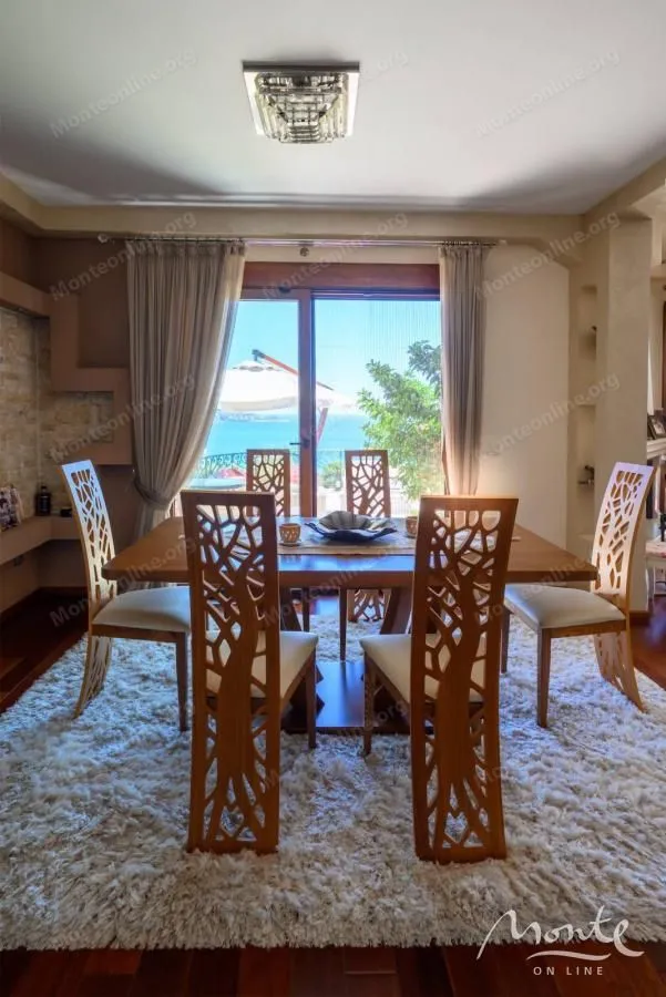 Prodaja, kuća, 252m², Šušanj, Bar