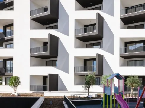 Sale, one bedroom apartment, 53m², Bečići, Budva - image 14