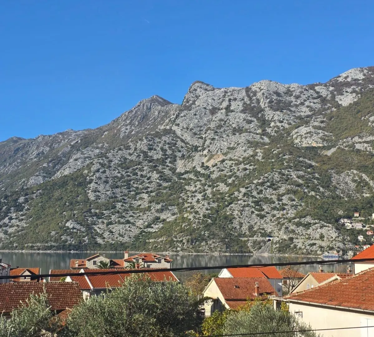 Prodaja, dvosoban stan, 62m², Risan, Kotor
