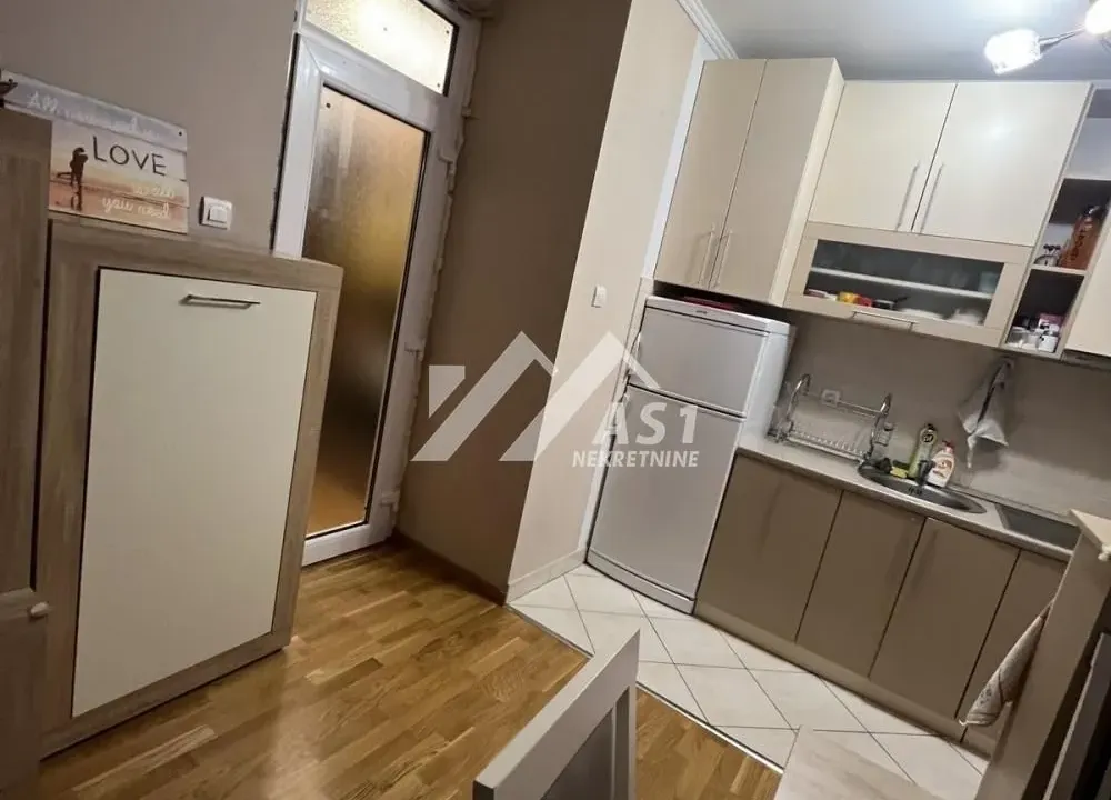 Izdavanje, jednosoban stan, 42m², Podbara, Novi Sad Sve Podlokacije