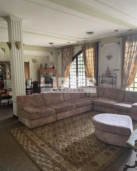 Prodaja, kuća, 347m², Baranda, Opovo