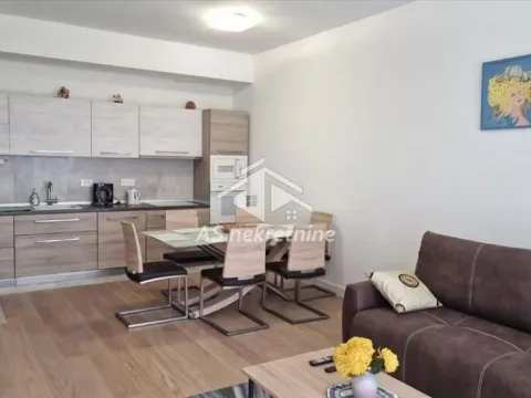 Izdavanje, četvorosoban stan, 112m², Savski Venac, Beograd - image 3