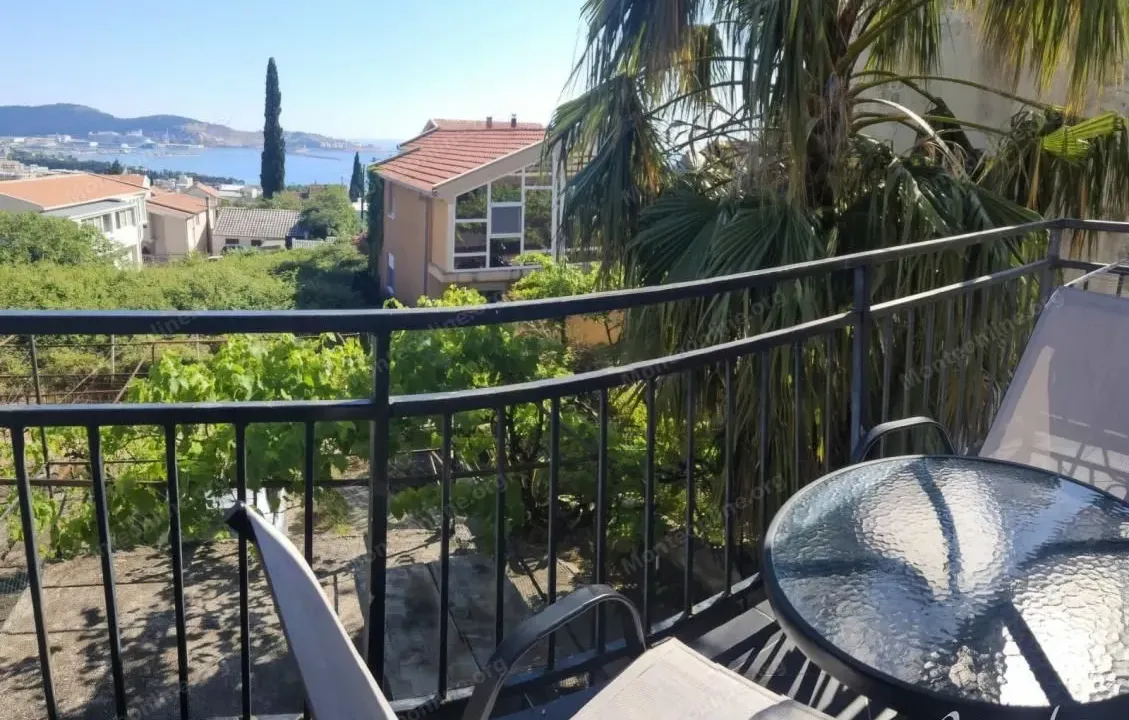 Prodaja, dvosoban stan, 42m², Šušanj, Bar