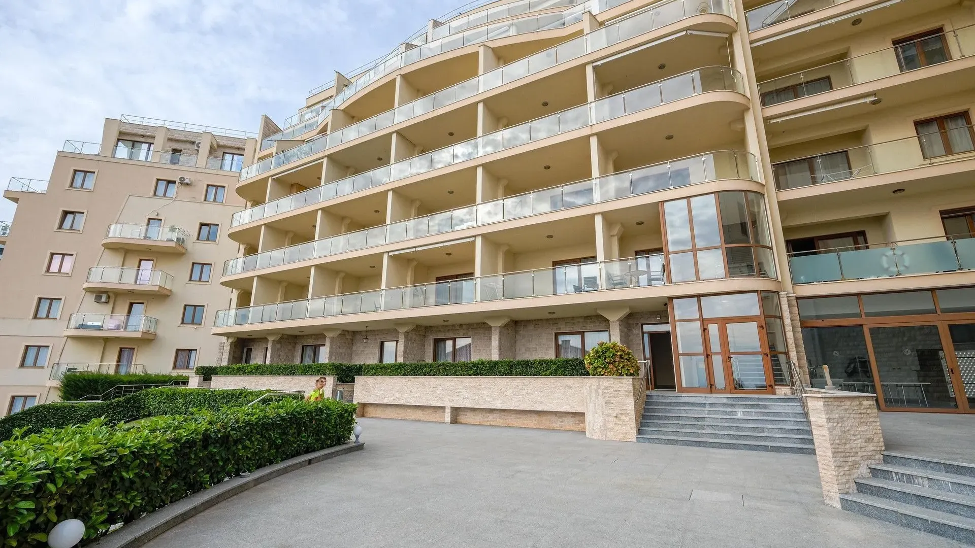 Prodaja, dvosoban stan, 87m², Bečići, Budva