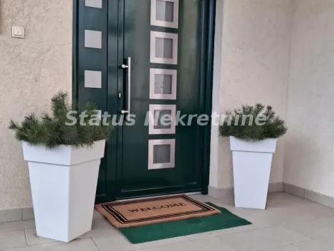 Izdavanje, kuća, 200m², Sremska Kamenica, Petrovaradin - image 25