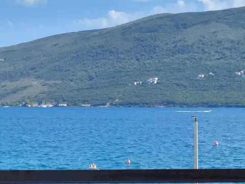 Izdavanje, jednosoban stan, 38m², Baošići, Herceg Novi - image 8