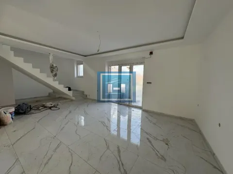 Prodaja, kuća, 233m², Ćuprija, Srbija - image 5