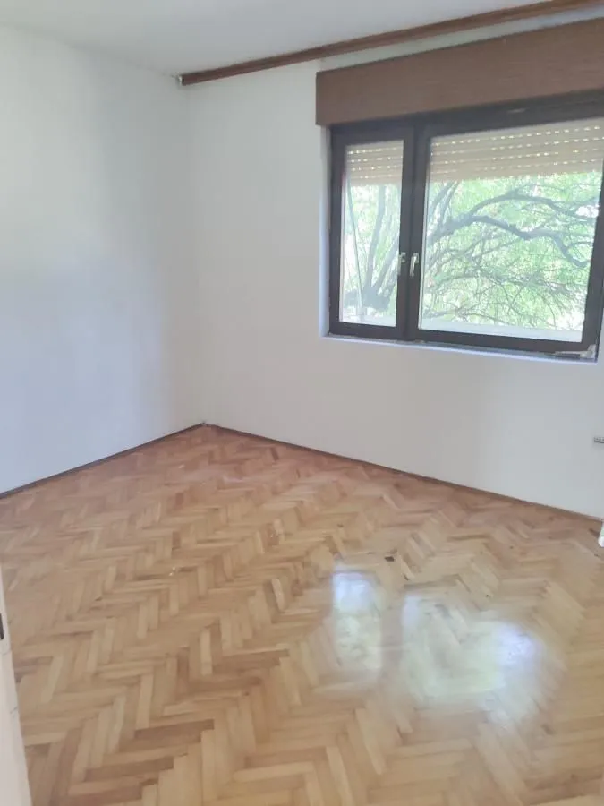 Rent, apartment, 100m², Dalmatinska ulica, Podgorica