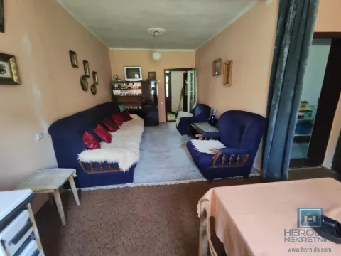 Prodaja, kuća, 100m², Lovci, Jagodina - image 10