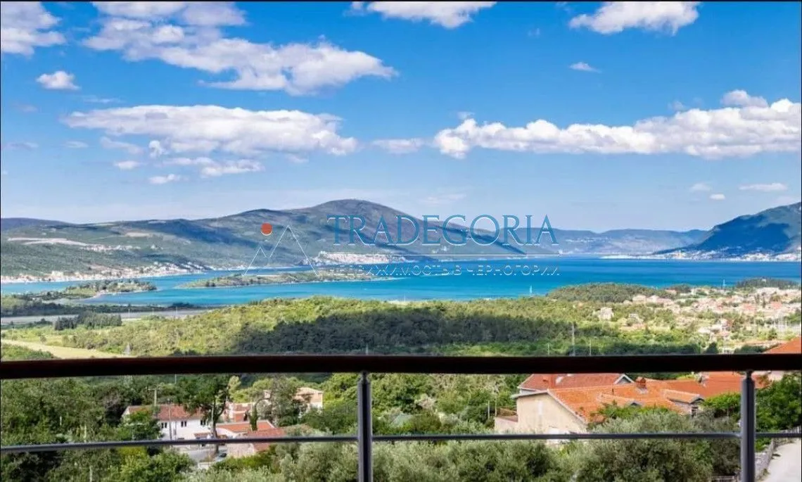 Prodaja, dvosoban stan, 100m², Tivat, Crna Gora