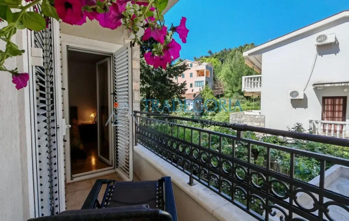 Prodaja, dvosoban stan, 85m², Petrovac, Budva