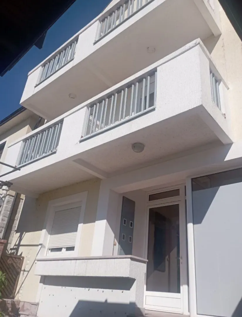 Rent, office space, 110m², Đenovići, Herceg Novi