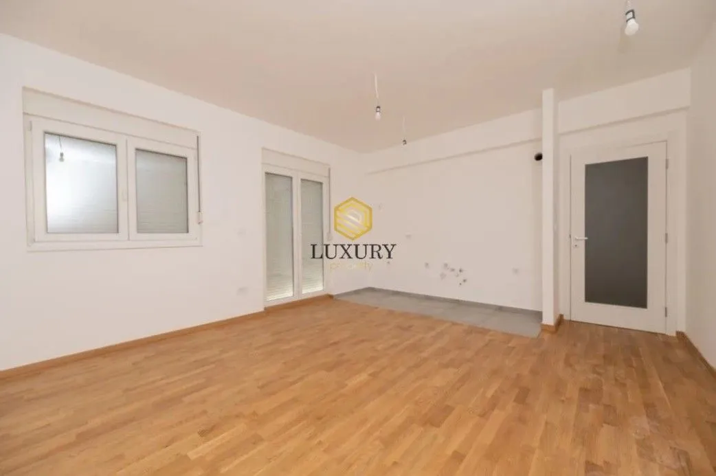 Prodaja, dvosoban stan, 65m², Stari Aerodrom, Podgorica