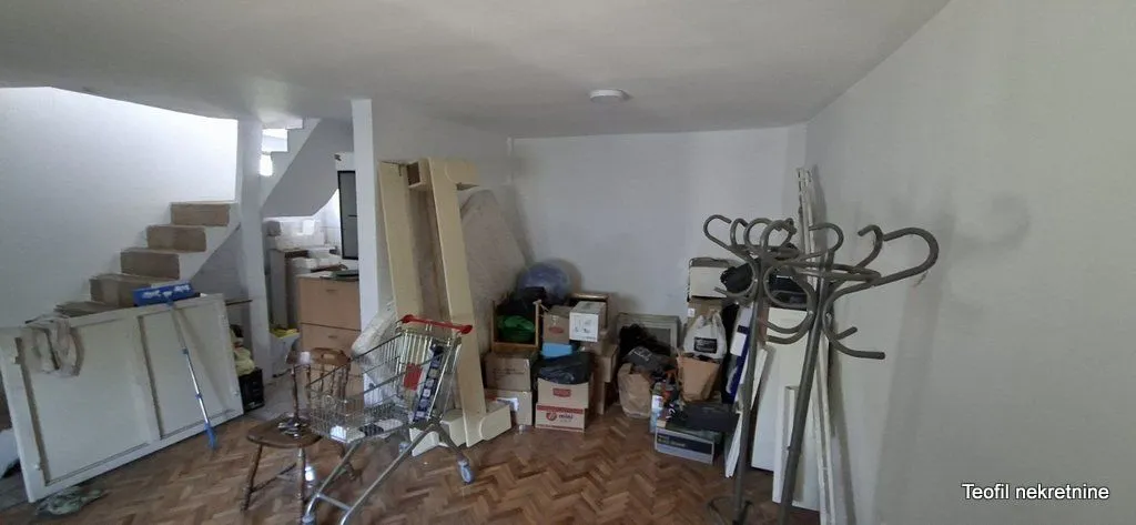 Prodaja, kuća, 61m², Voždovac Sve Podlokacije, Beograd