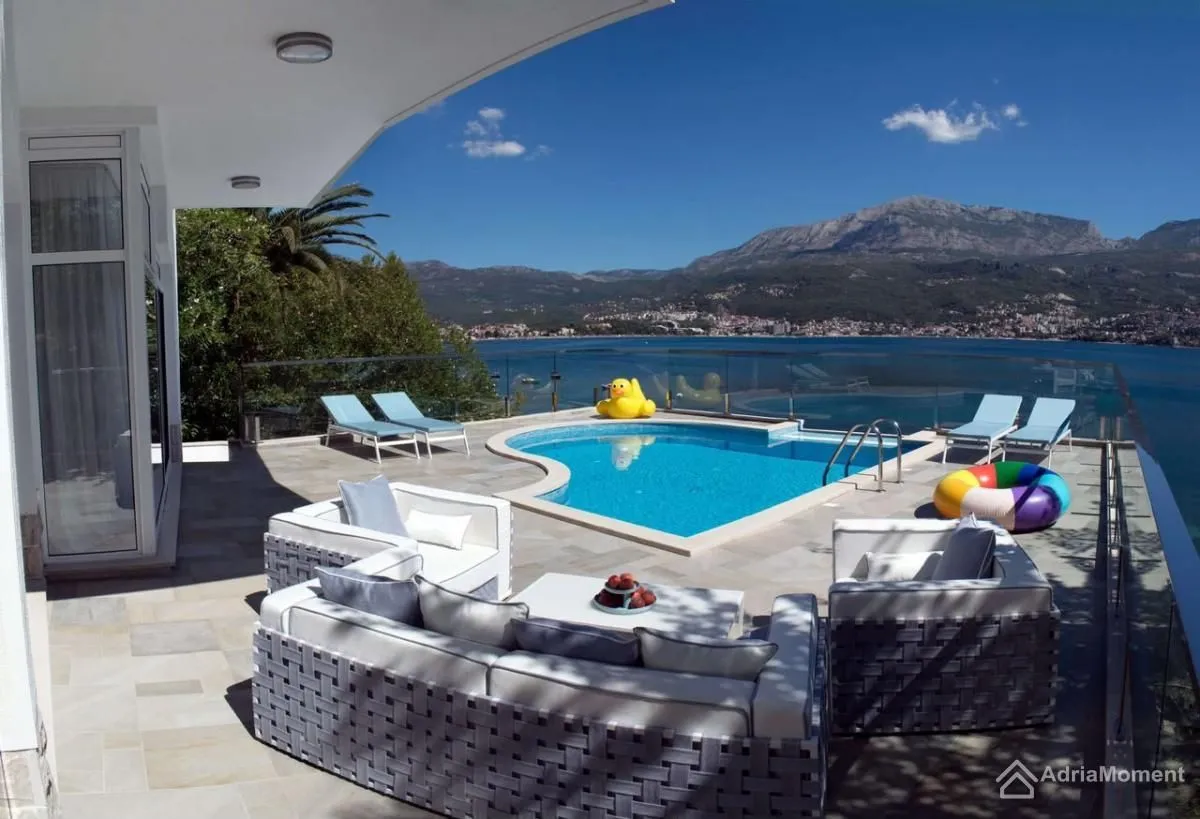 Prodaja, kuća, 285m², Sutorina, Herceg Novi