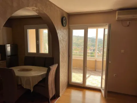 Izdavanje, kuća, 140m², Vranići, Podgorica - image 5