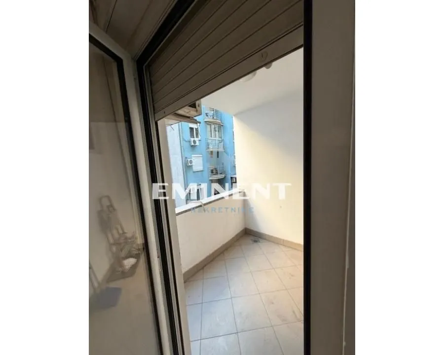 Rent, apartment, 40m², Đeram Pijaca, Beograd