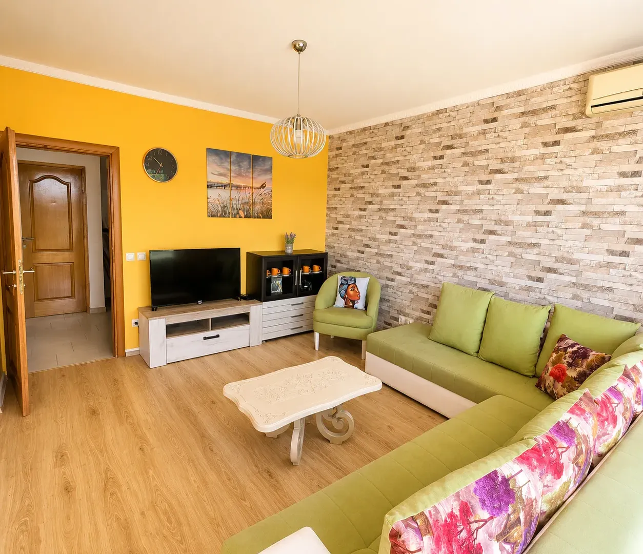 Rent, one bedroom apartment, 50m², Centar, Tivat