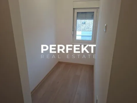 Prodaja, trosoban stan, 97m², Centar, Pančevo - image 13