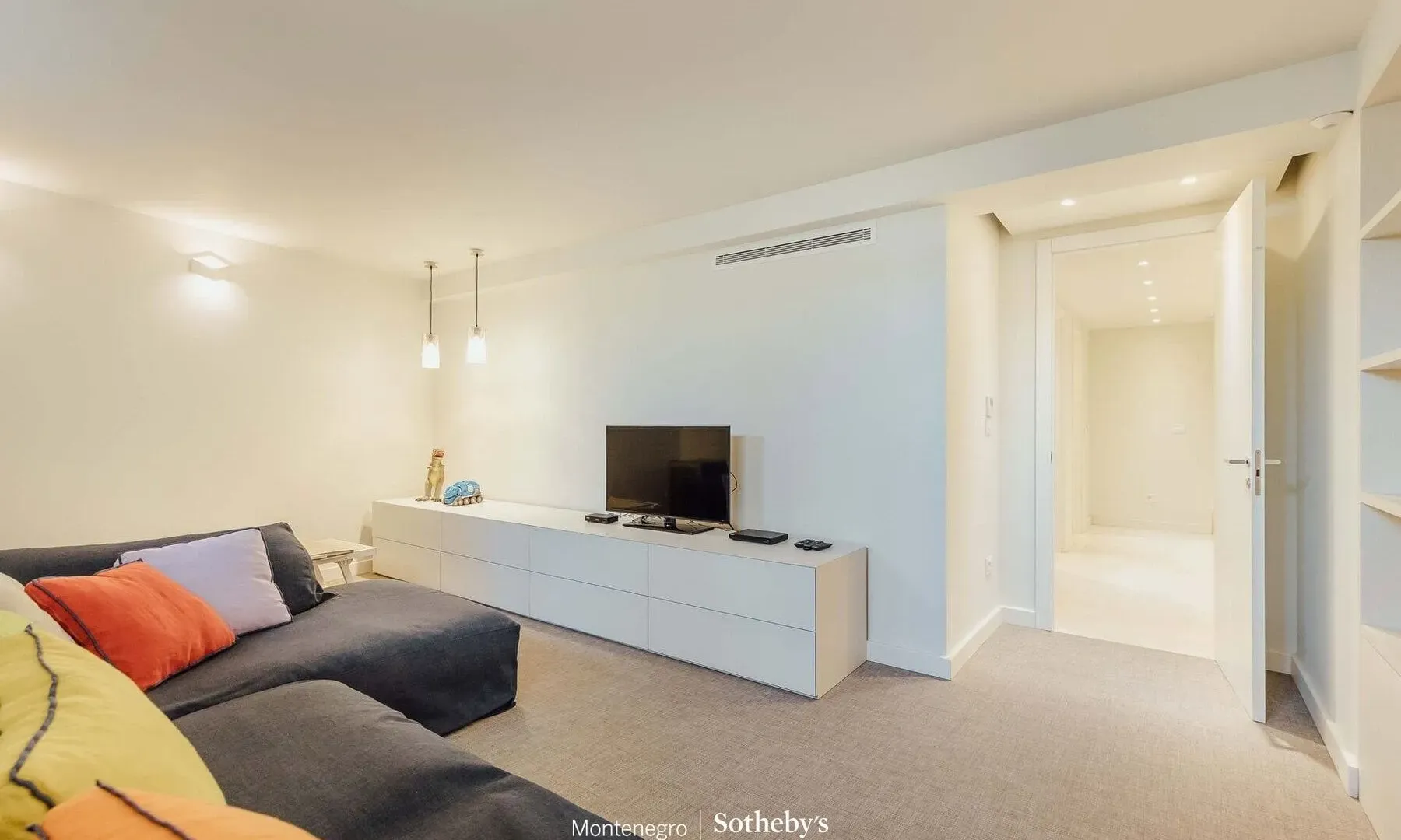 Sale, house, 321m², Pržno, Budva