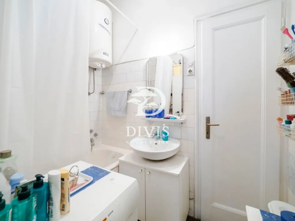 Sale, three bedroom apartment, 84m², Čubura, Beograd