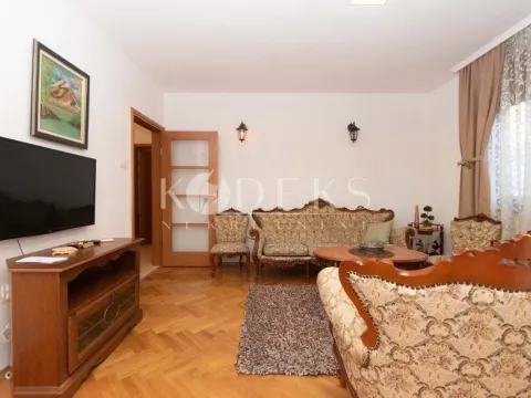 Izdavanje, jednosoban stan, 52m², Blok 6, Podgorica - image 4