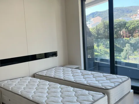 Sale, one bedroom apartment, 49m², Bečići, Budva - image 1