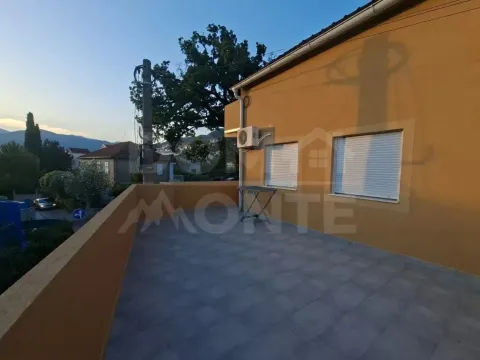 Izdavanje, jednosoban stan, 50m², Tivat, Crna Gora - image 9
