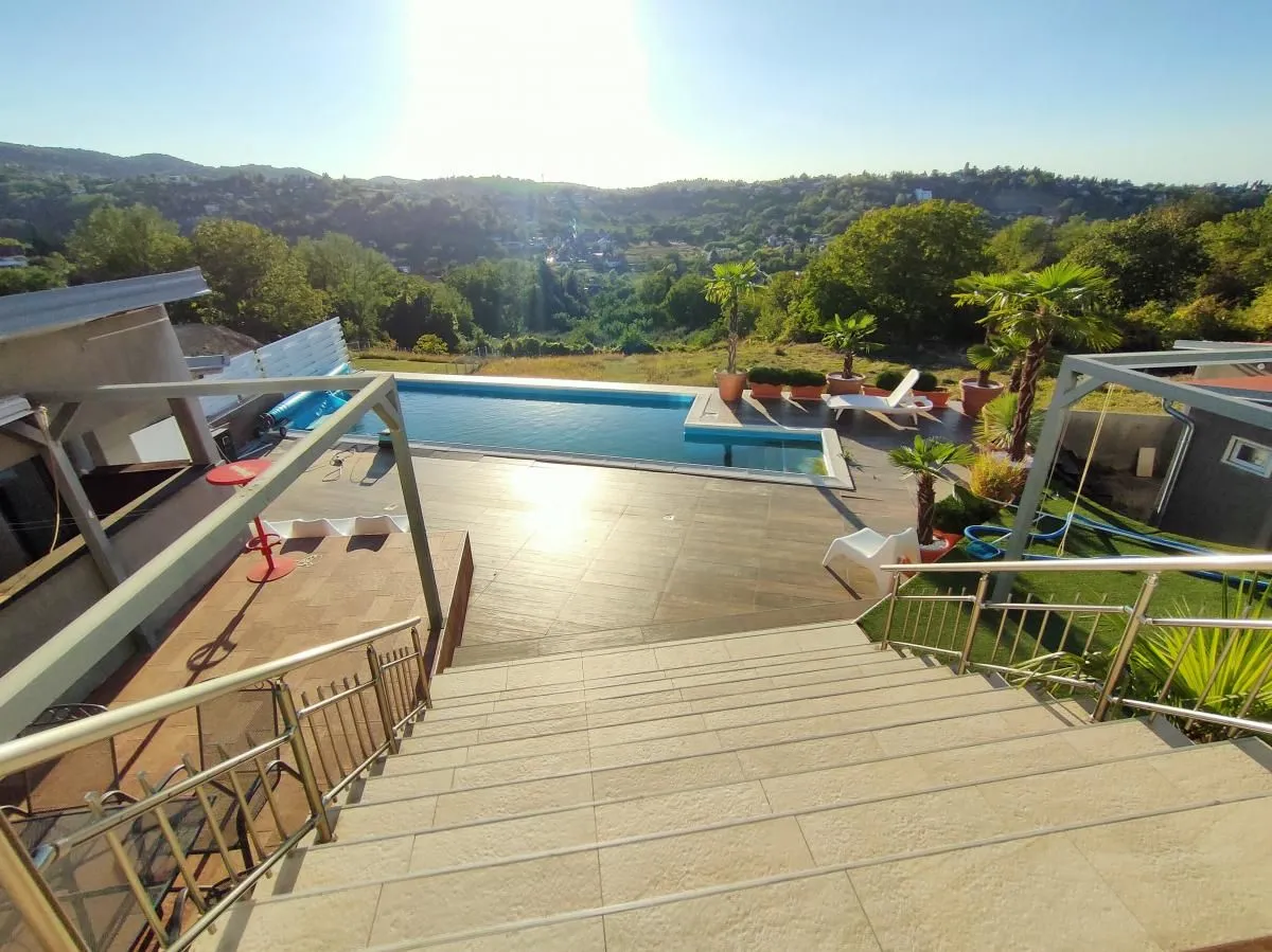 Prodaja, kuća, 380m², Sremska Kamenica, Petrovaradin